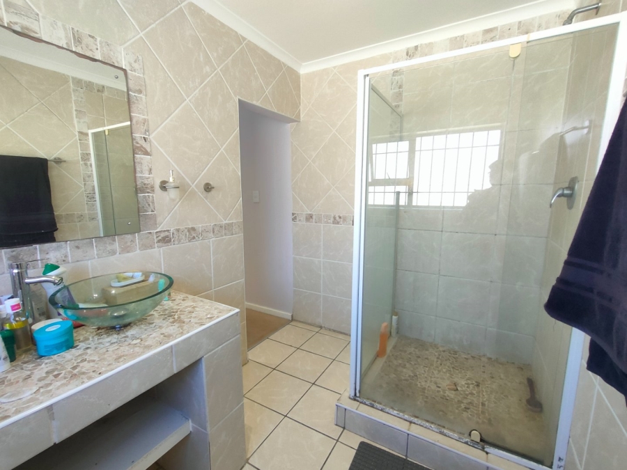  Bedroom Property for Sale in Bluewater Bay Eastern Cape